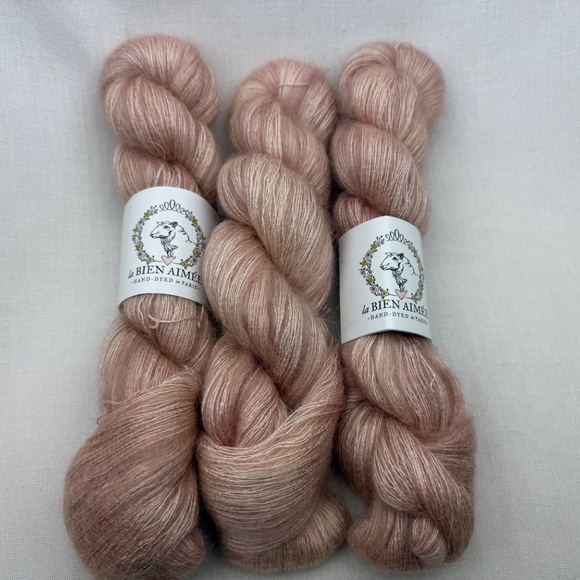 La Bien Aimee Mohair Silk "Highgarden" 3 Skeins - Picture 2 of 7